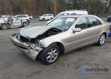 2002 Mercedes-Benz C 240 from USA, damaged, VIN WDBRF61JX2F230451